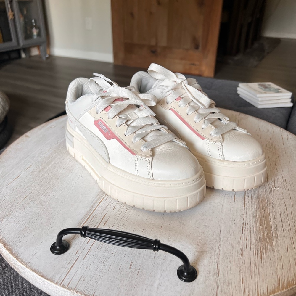 Puma Women's White and Pink Sneakers